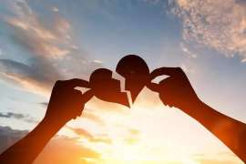 情人分手怎么挽回他的心:从心碎到重燃爱火的蜕变之路 情人分手怎么挽回他的心:从心碎到重燃爱火的蜕变之路